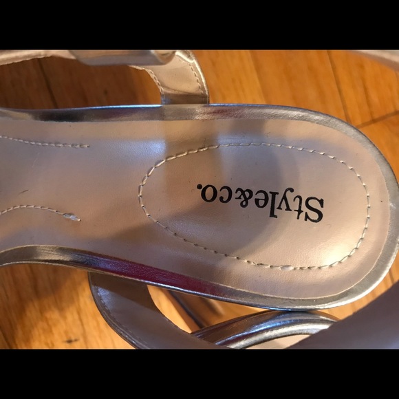 Style & Co. Philly Silver Wedding Party Sandals - Picture 6 of 6